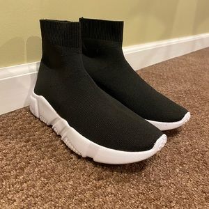 STEVE MADDEN SNEAKERS